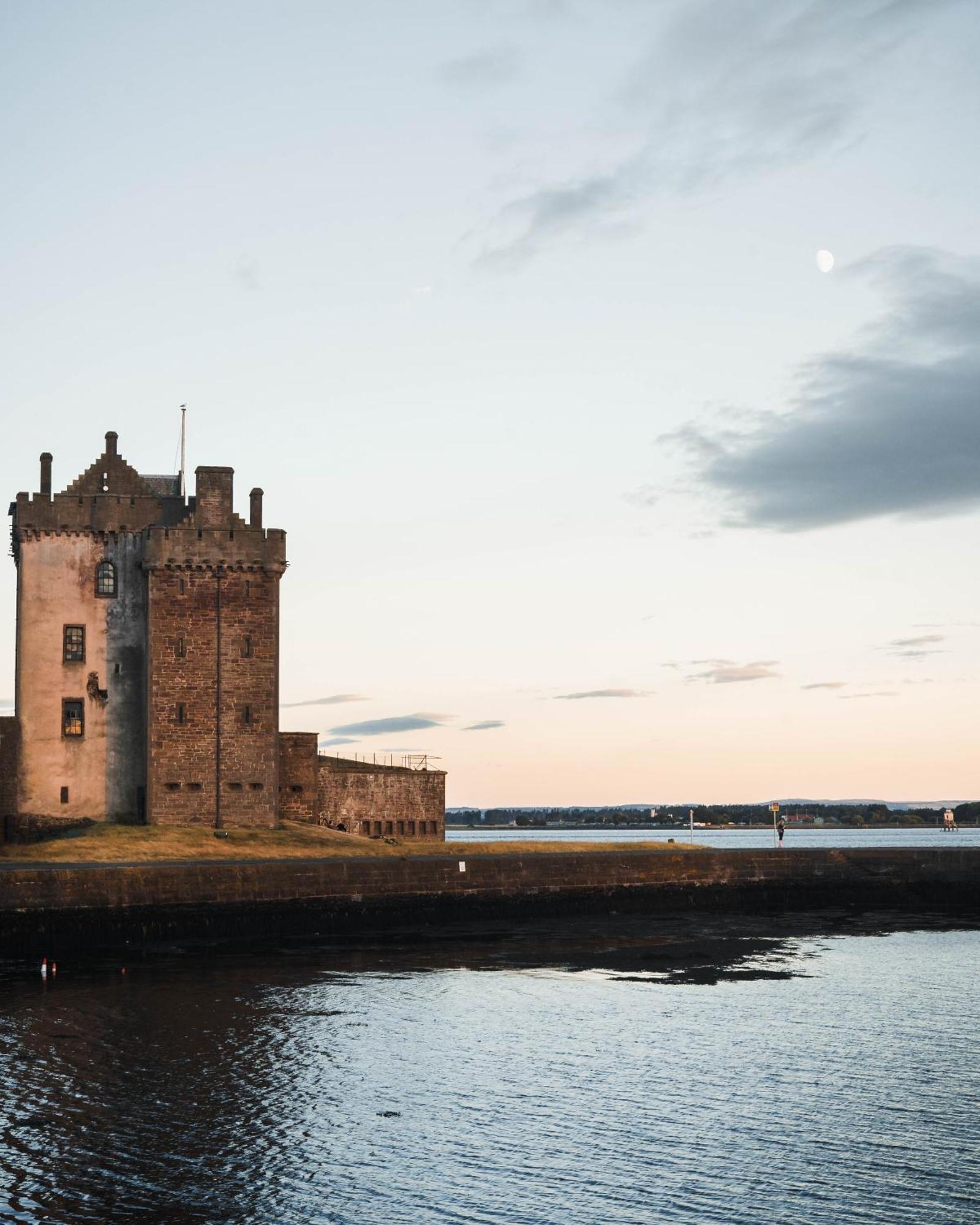 Castle Beach Broughty Ferry Luaran gambar